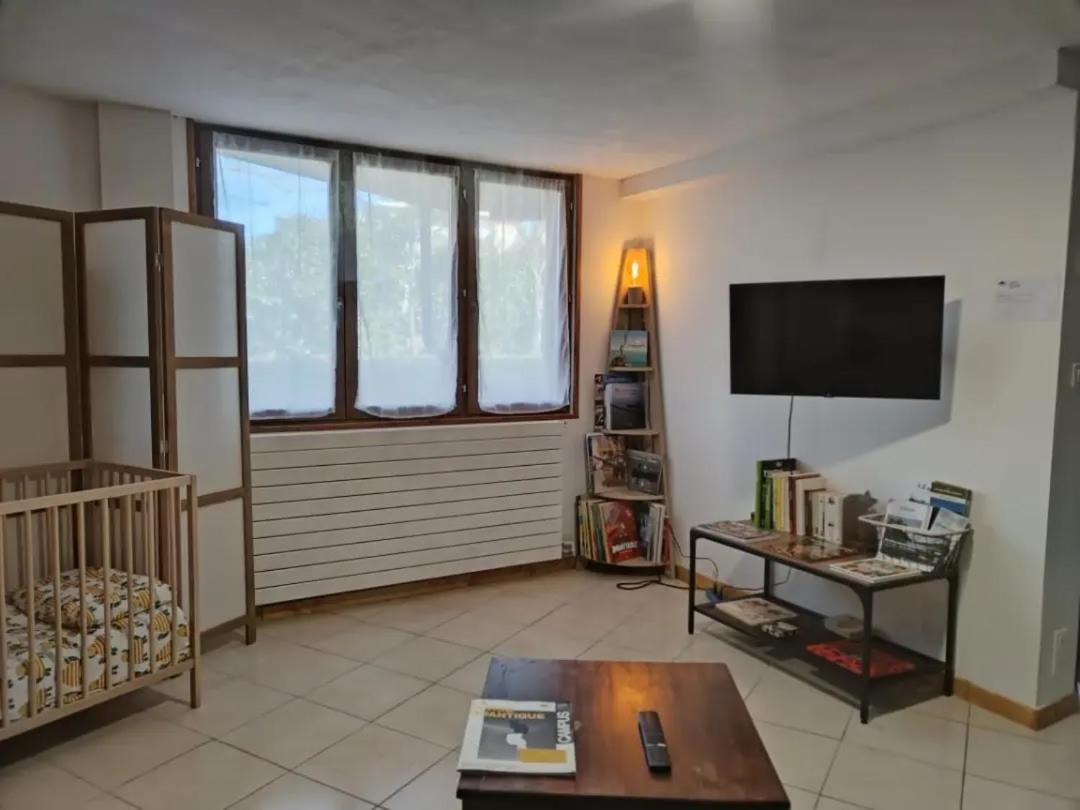 Le Nid Du Chat Noir - Maison Alveole Bed And Books Sciez Zewnętrze zdjęcie